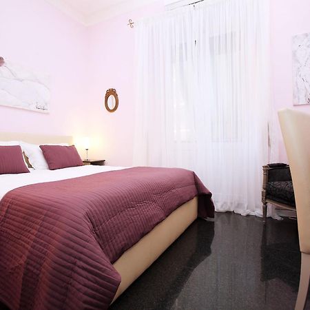 Amica Roma Guest House Exterior photo