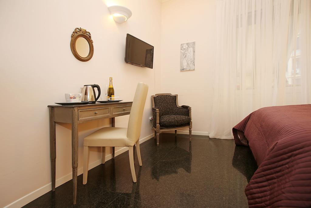 Amica Roma Guest House Exterior photo