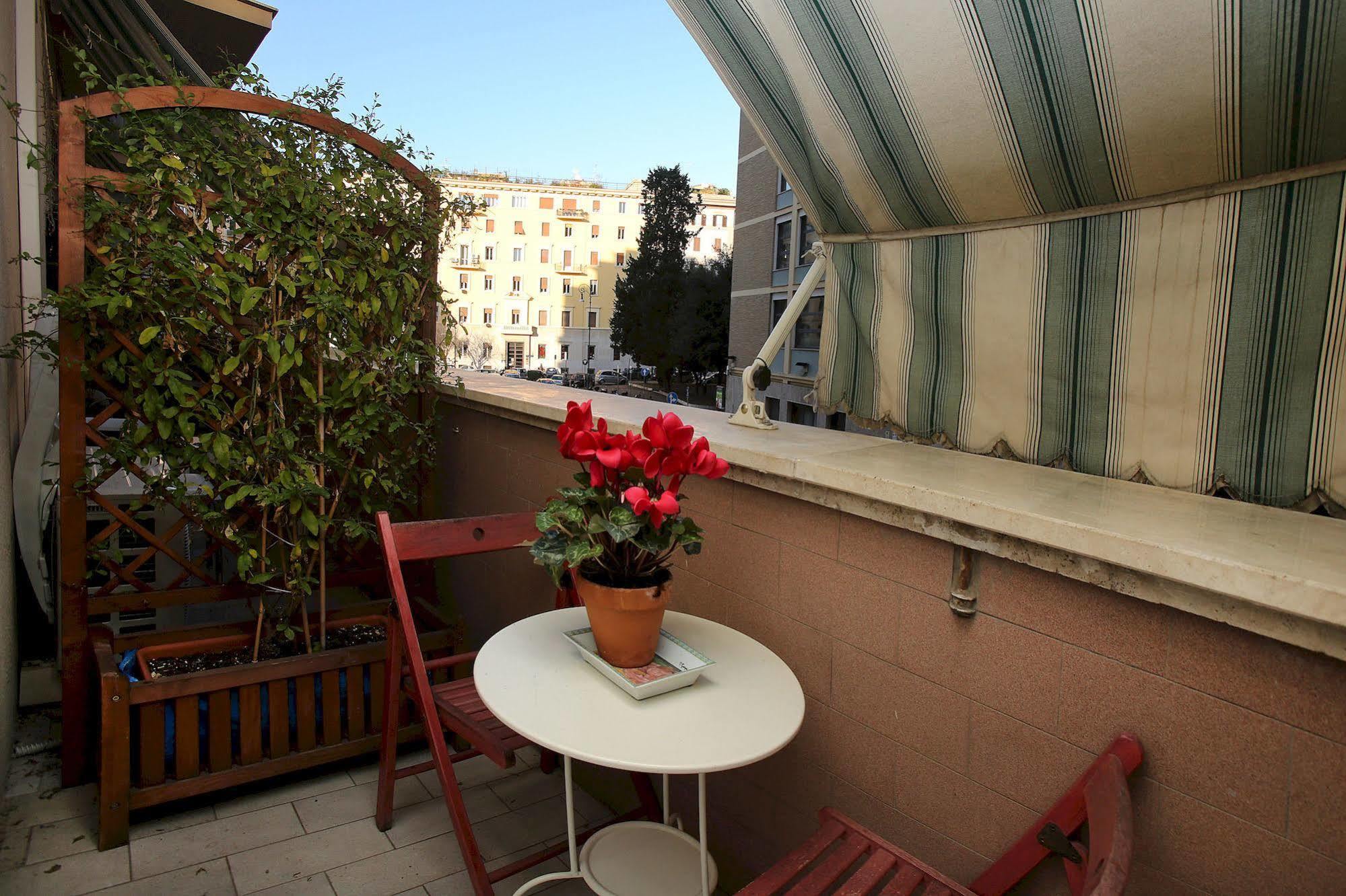 Amica Roma Guest House Exterior photo